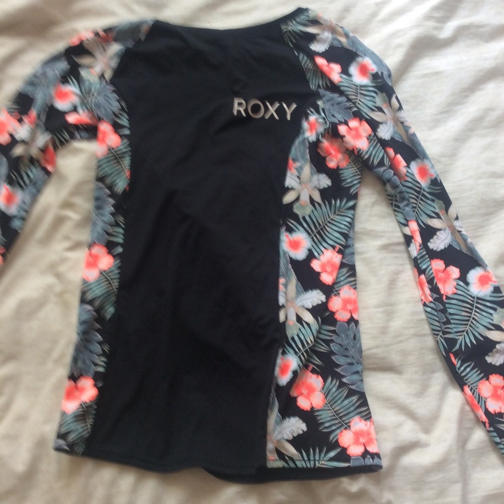 ROXY Rashguard and Shorts Set NWOT